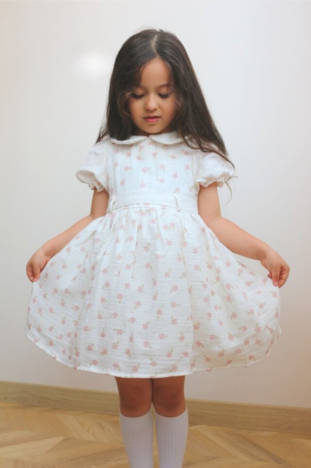 Çiçek Desenli Müslin Kız Çocuk Elbise