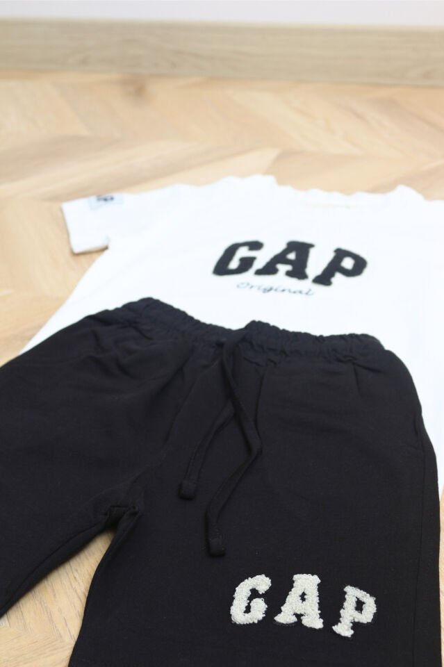 Siyah Beyaz Erkek Çocuk Takım