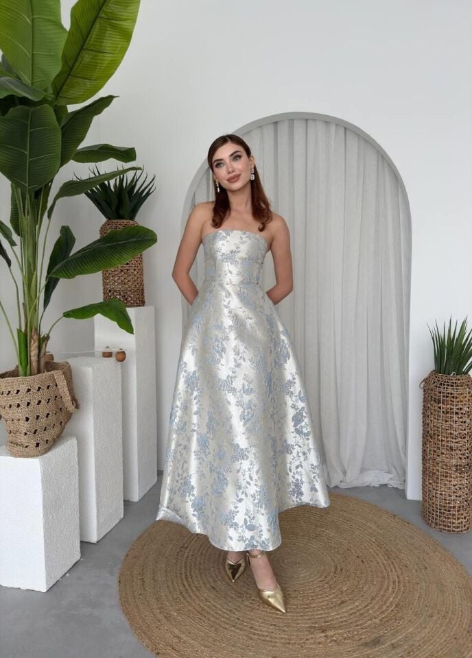 Saten Jakarlı Tasarım Kloş Straplez Prenses Kadın Elbise