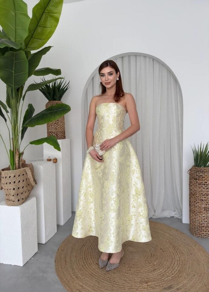 Saten Jakarlı Tasarım Kloş Straplez Prenses Kadın Elbise