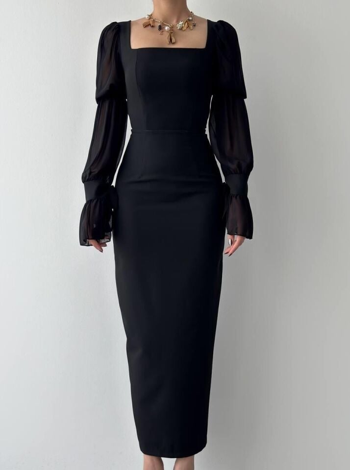 Kolları Fırfır Detaylı Elbise